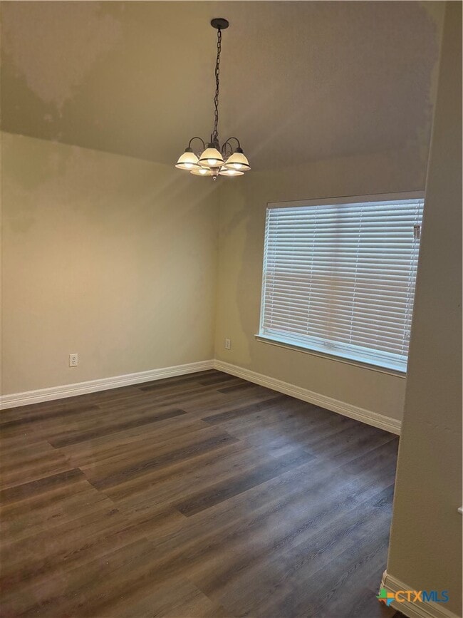 Building Photo - 3020 Green Mountain Dr