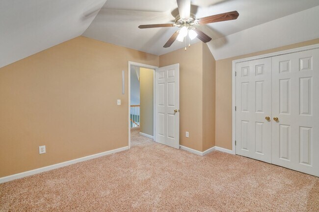Building Photo - 7037 Mooreland Ct