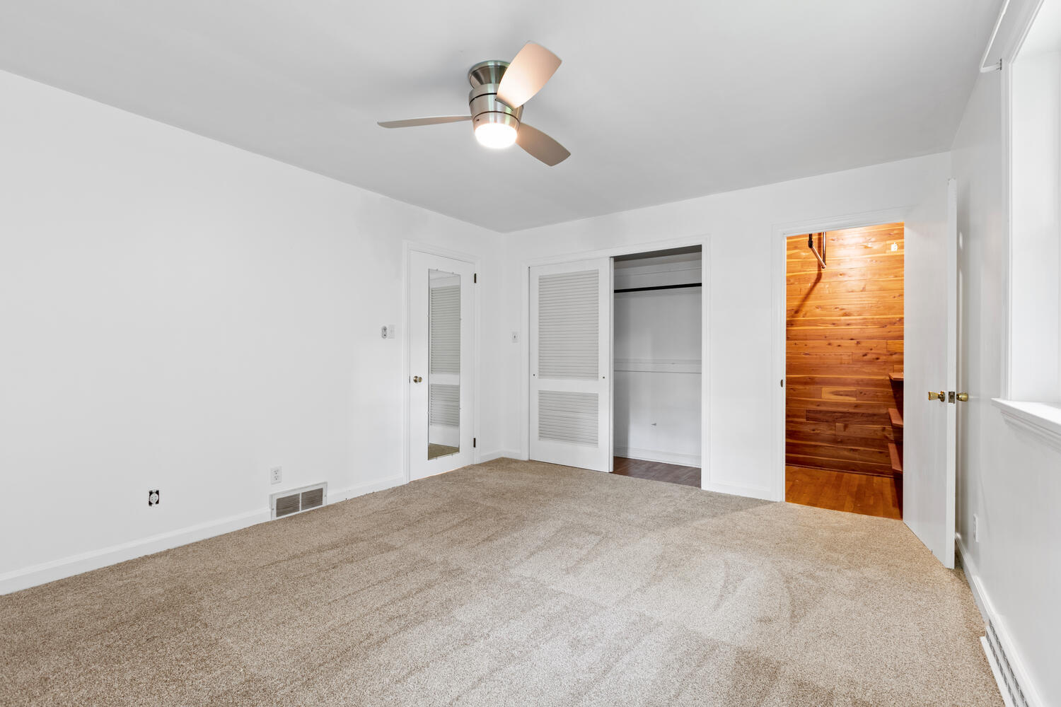 Building Photo - 68 Wilshire Dr