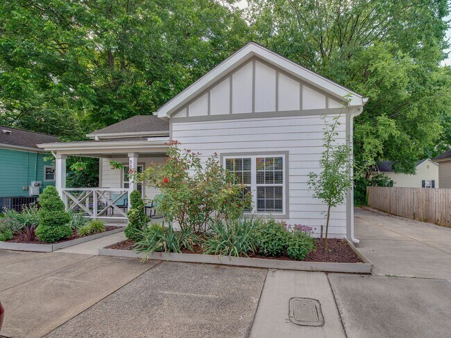 Building Photo - Updated and well appointed home in the his...