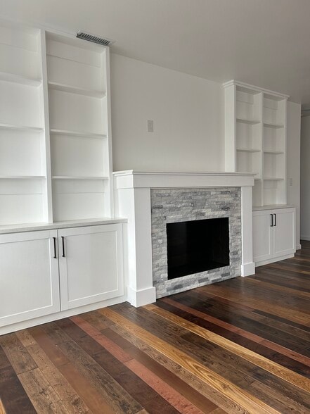 Building Photo - 110 Bison Ln