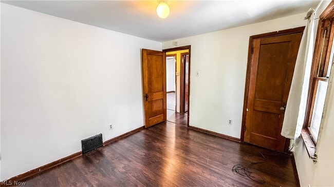 Building Photo - 987 Boone St