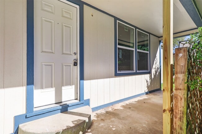 Building Photo - 1830 Reese St