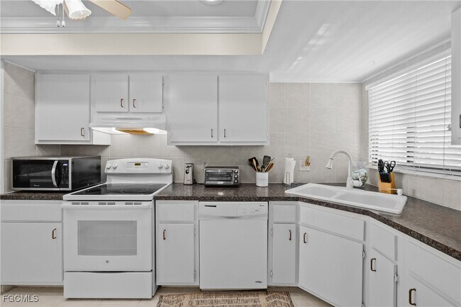 Building Photo - 1203 SW 48th Terrace
