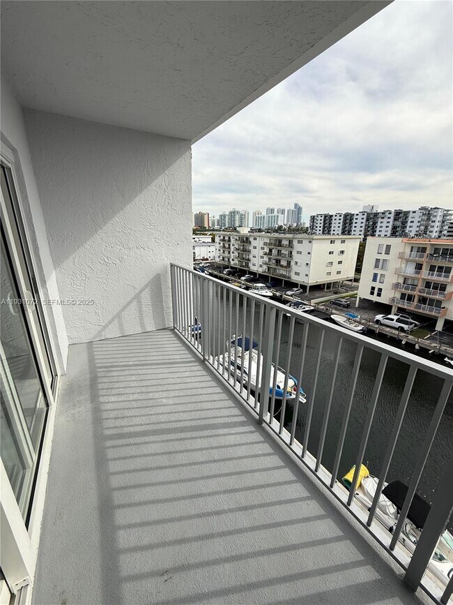 Building Photo - 3626 NE 168th St