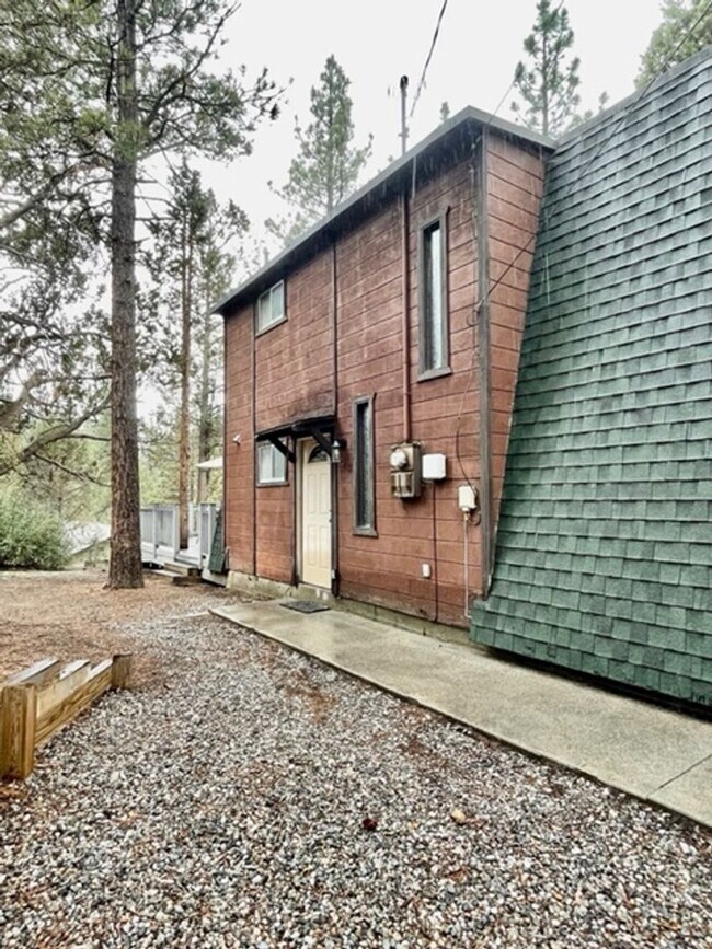 Building Photo - 42447 Balboa Ln