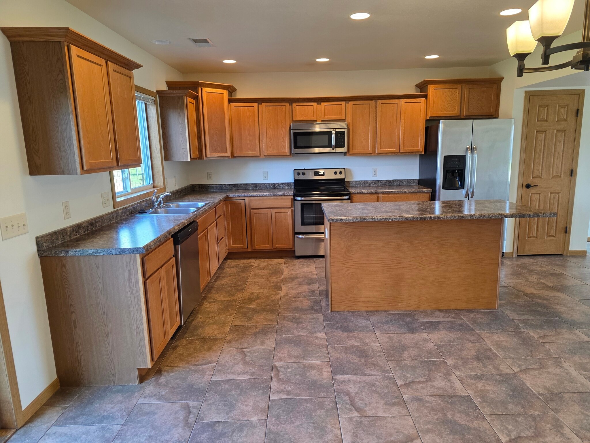 Building Photo - 2996 Icecap Rd