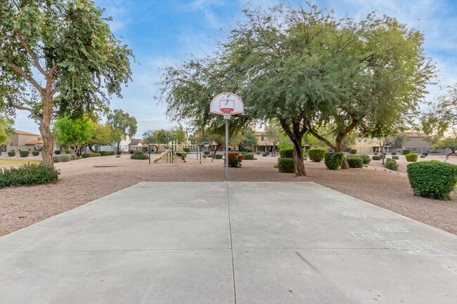 Building Photo - 2574 E Meadow Mist Ln