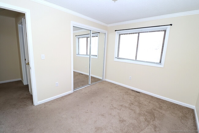 Building Photo - 349 Allen Rd