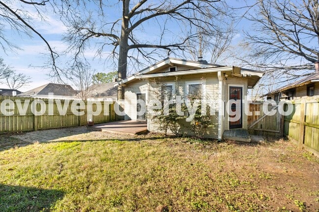 Building Photo - 246 N Watkins St