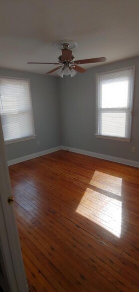 Building Photo - 3119 Touro St