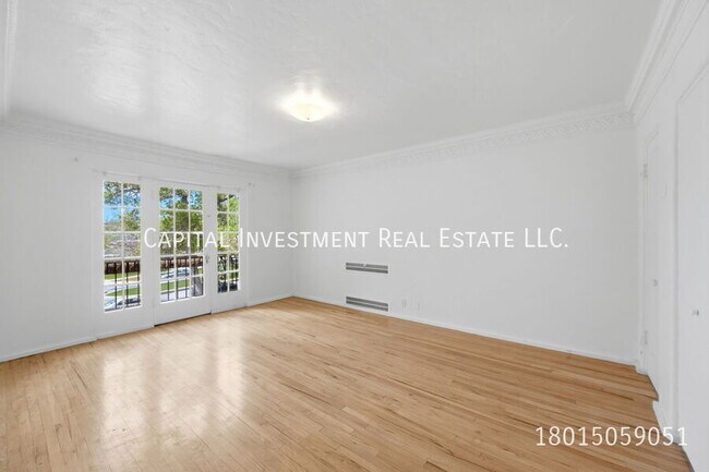 Building Photo - 27 S 800 E