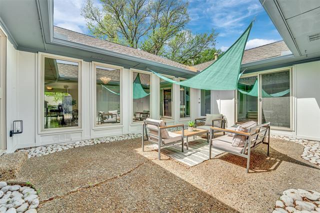 Building Photo - 9511 Robin Meadow Dr