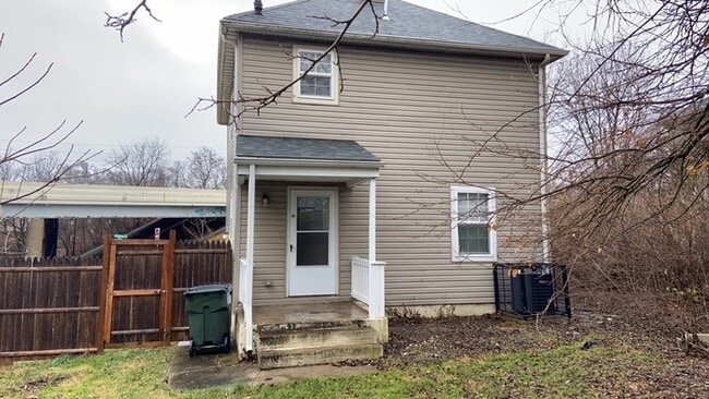 Building Photo - 105 Oaklawn Ave.