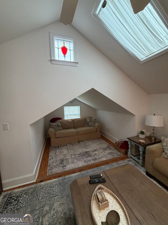 Building Photo - 601 Norris St