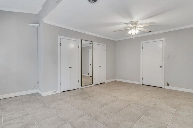 Building Photo - 3-BEDROOM IN ALAMO HEIGHTS W/ POOL
