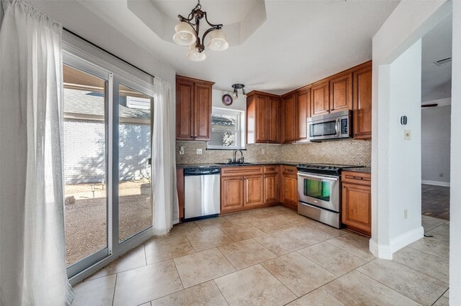 Building Photo - 4028 Rive Ln