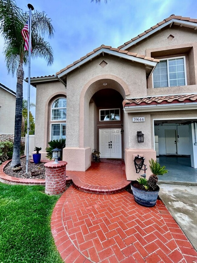 Building Photo - Murrieta Entertainer’s Dream Home for Lease!