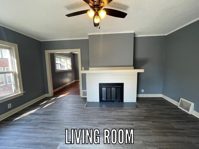 Building Photo - 303 E Winter Ave