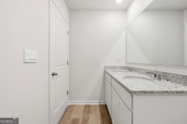 Building Photo - 5971 Skylar Dr