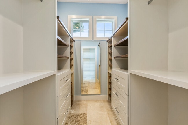 Building Photo - 681 Ocean Palm Way