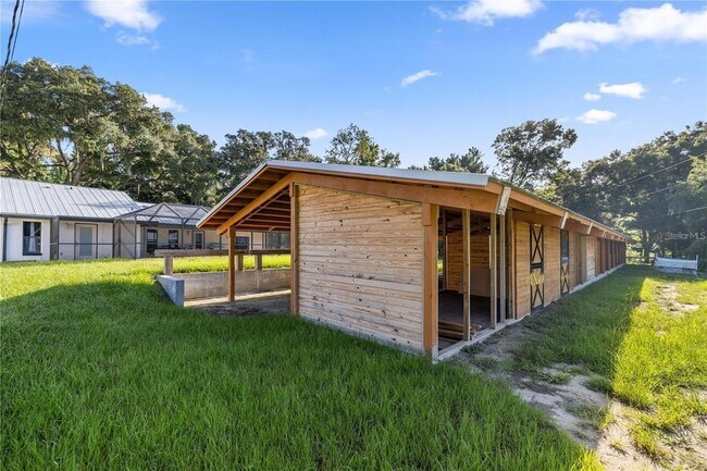 Building Photo - 10380 NW 21 St