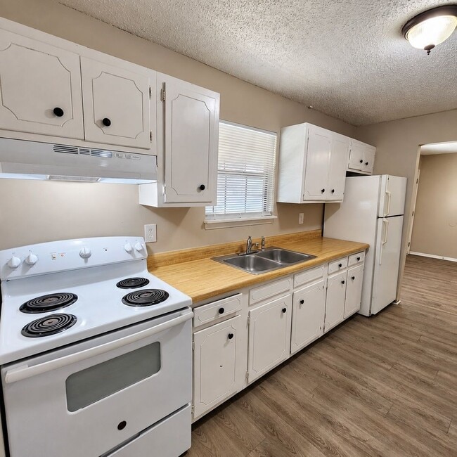 Building Photo - 5102 TN-58
