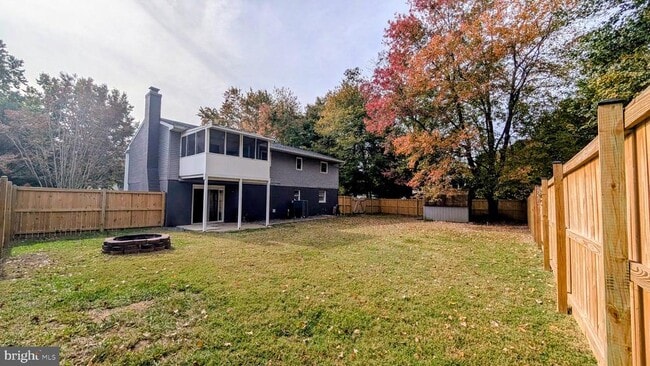 Building Photo - 922 Petinot Pl