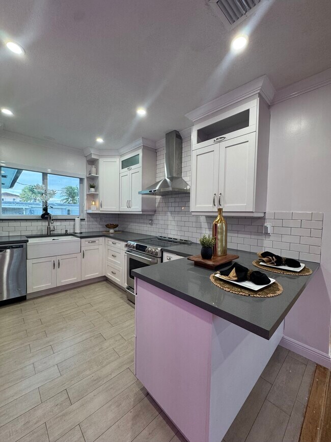 Building Photo - 8366 SW 37th St