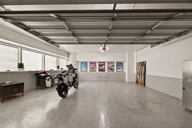 Building Photo - 4521 San Felipe St