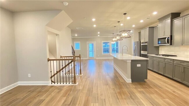 Building Photo - 1040 Knoxboro Ln