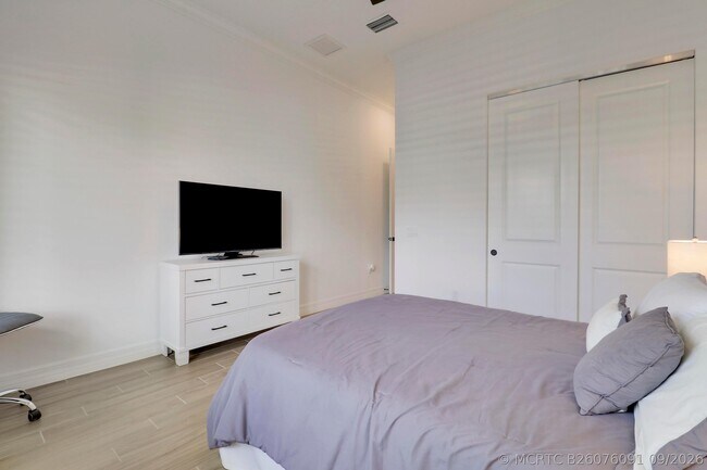 Building Photo - 10909 Stellar Cir