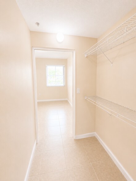 Building Photo - 6670 NW 114th Ave
