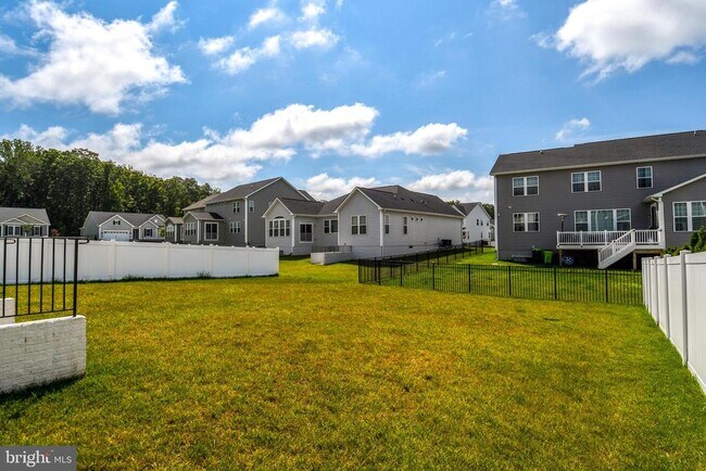 Building Photo - 7706 Colburn Dr
