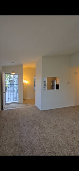 Building Photo - 4225 San Rafael Ave