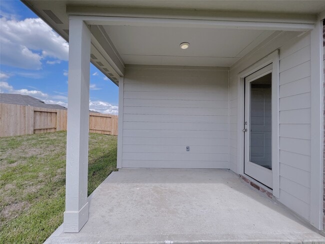 Building Photo - 21197 Alder Oaks Dr