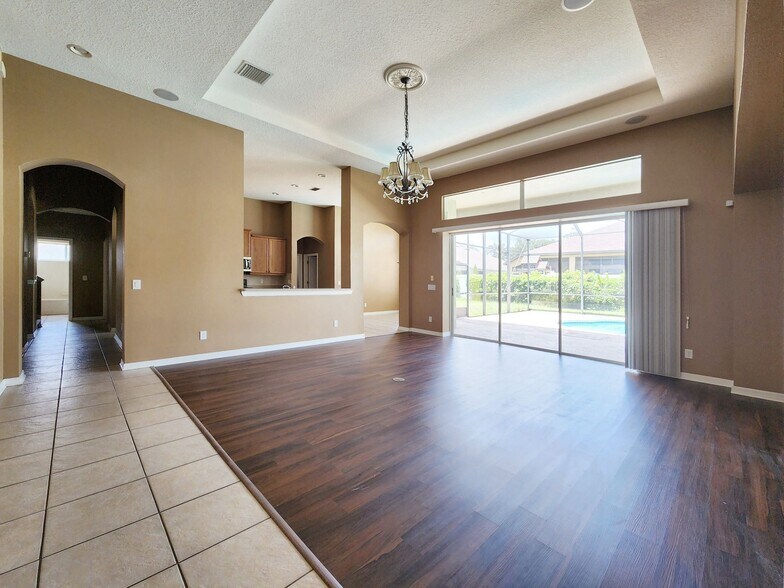 Building Photo - 2408 Tea Olive Ter