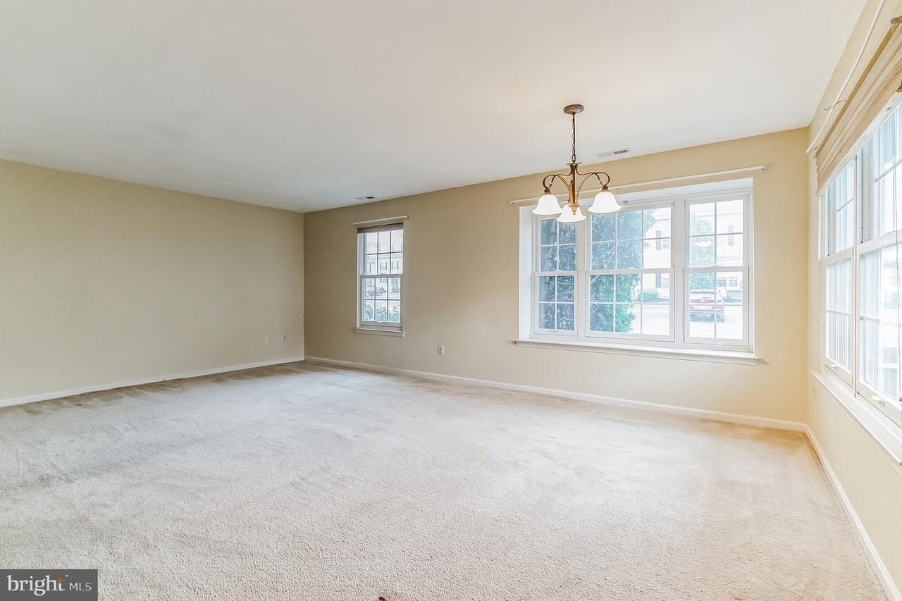 Building Photo - 5103 Drawbridge Ct