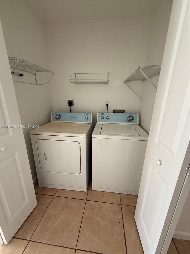 Building Photo - 1540 NW 45th St