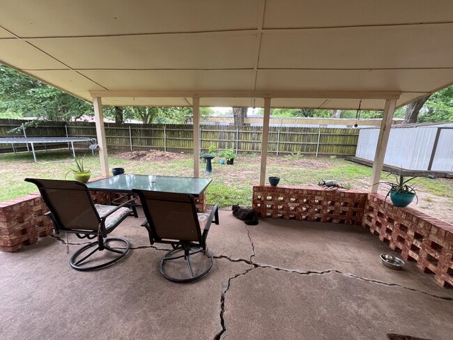 Building Photo - 1506 Elizabeth St