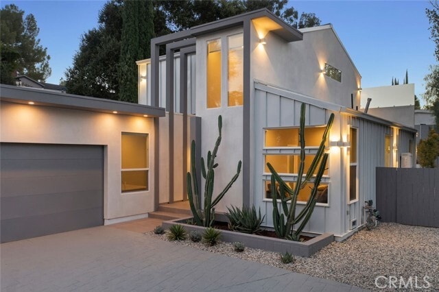 Building Photo - 4731 Topanga Canyon Blvd
