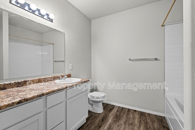 Building Photo - 2287 S Ouachita Dr