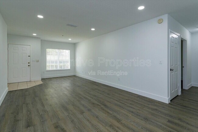 Building Photo - 4352 S Kirkman Rd