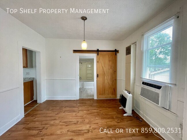 Building Photo - Quaint Two Bedroom House in Harrodsburg