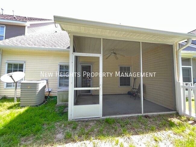 Building Photo - Spacious Townhouse at Grand Oaks Plantation!!