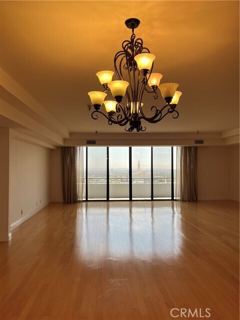 Building Photo - 10660 Wilshire Blvd