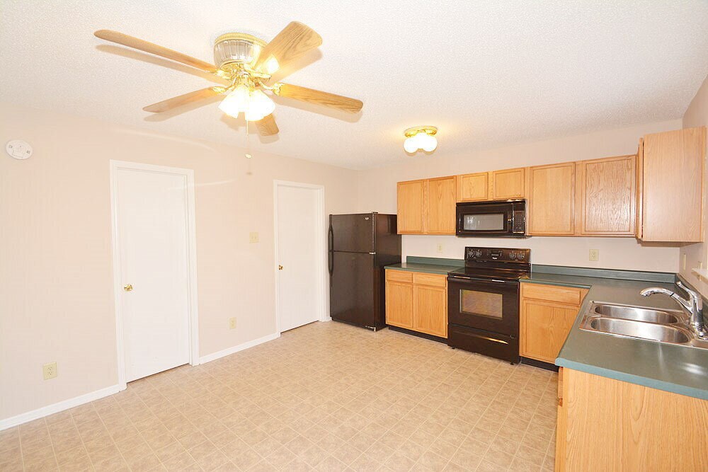 Building Photo - 2308 Harvest Moon Dr