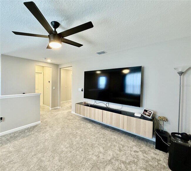 Building Photo - 6255 Golden Bch Dr