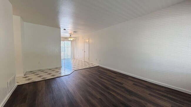 Building Photo - 539 Hidalgo Ave
