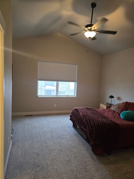 Building Photo - 8482 Cromwell Dr